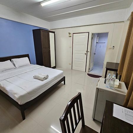 Si Fah At Bangsaen Hotel Ban Rong Khoei Exteriér fotografie