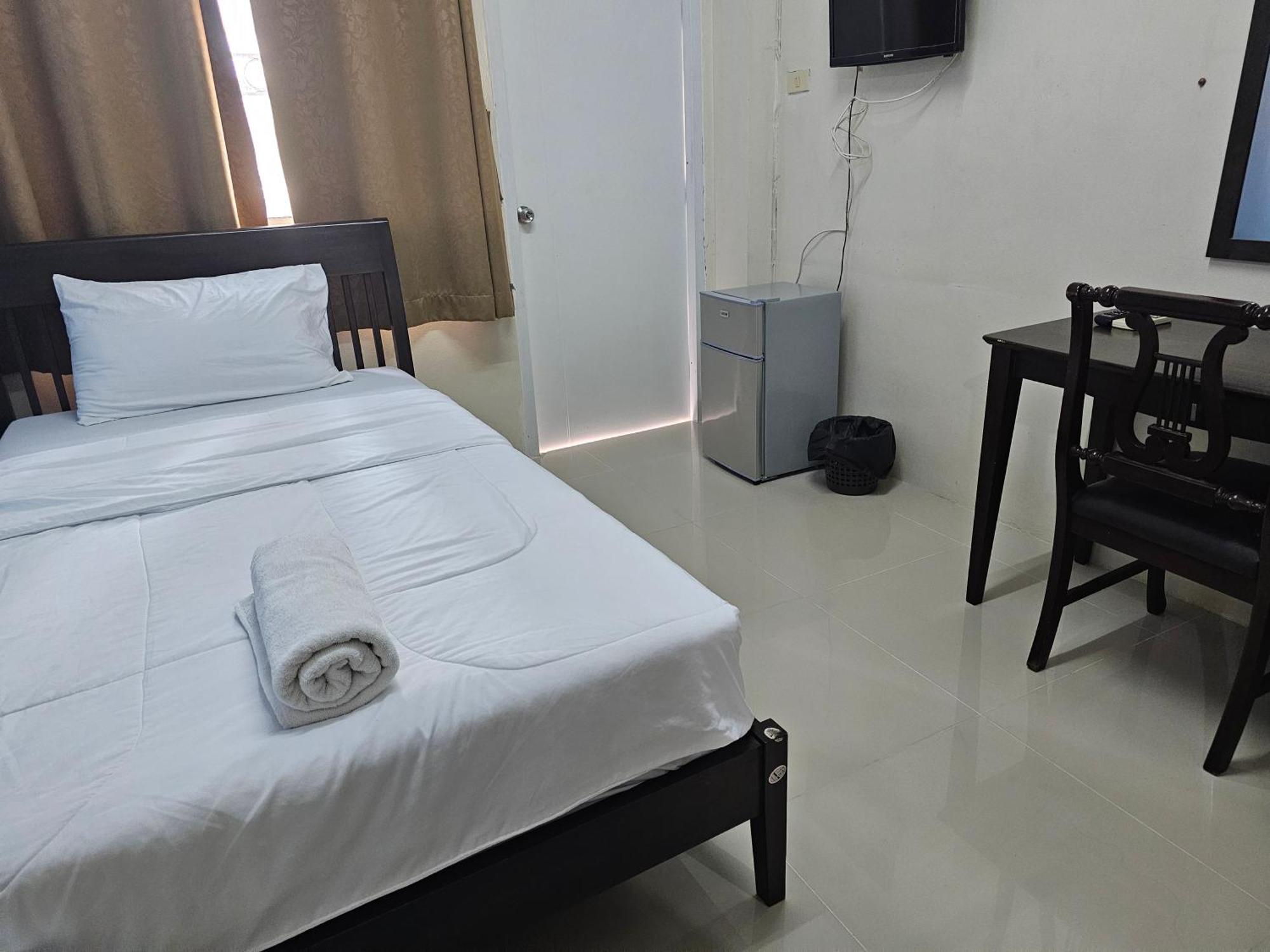 Si Fah At Bangsaen Hotel Ban Rong Khoei Exteriér fotografie