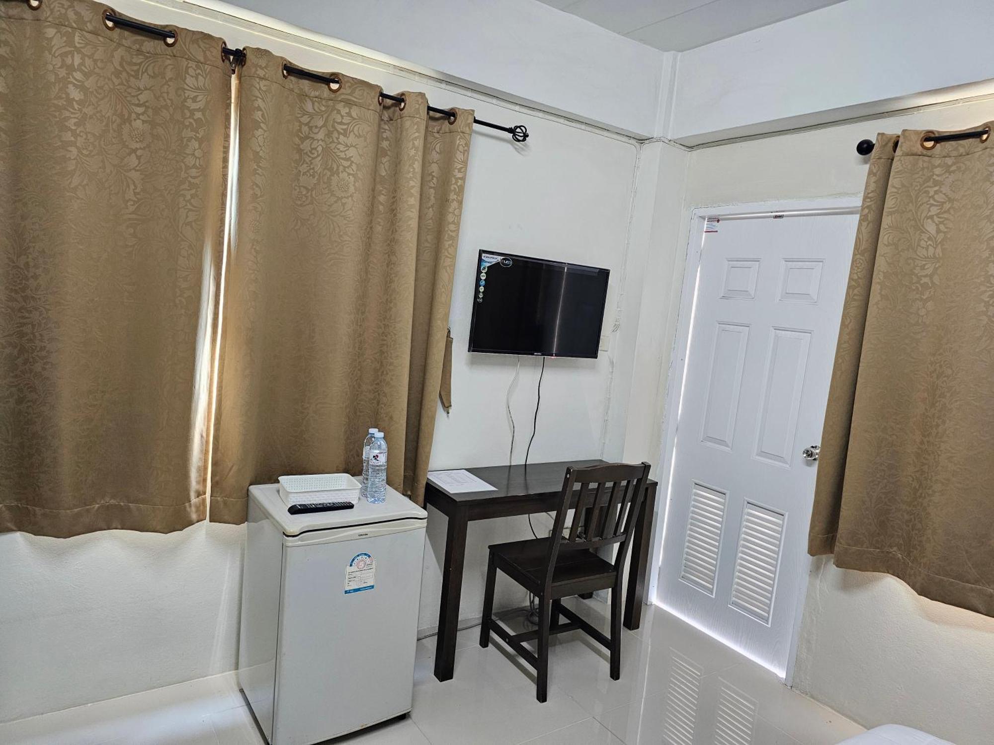 Si Fah At Bangsaen Hotel Ban Rong Khoei Exteriér fotografie