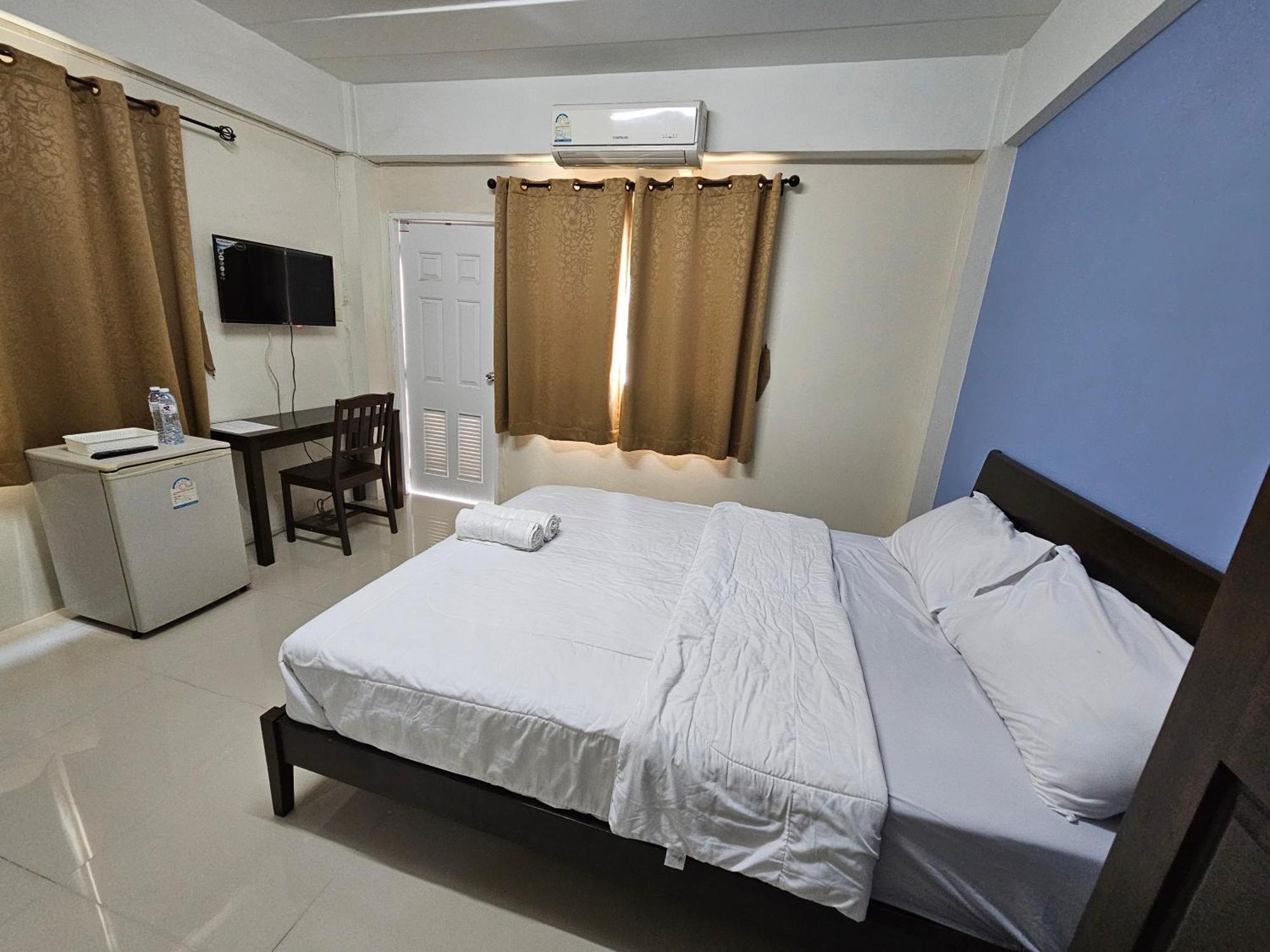 Si Fah At Bangsaen Hotel Ban Rong Khoei Exteriér fotografie