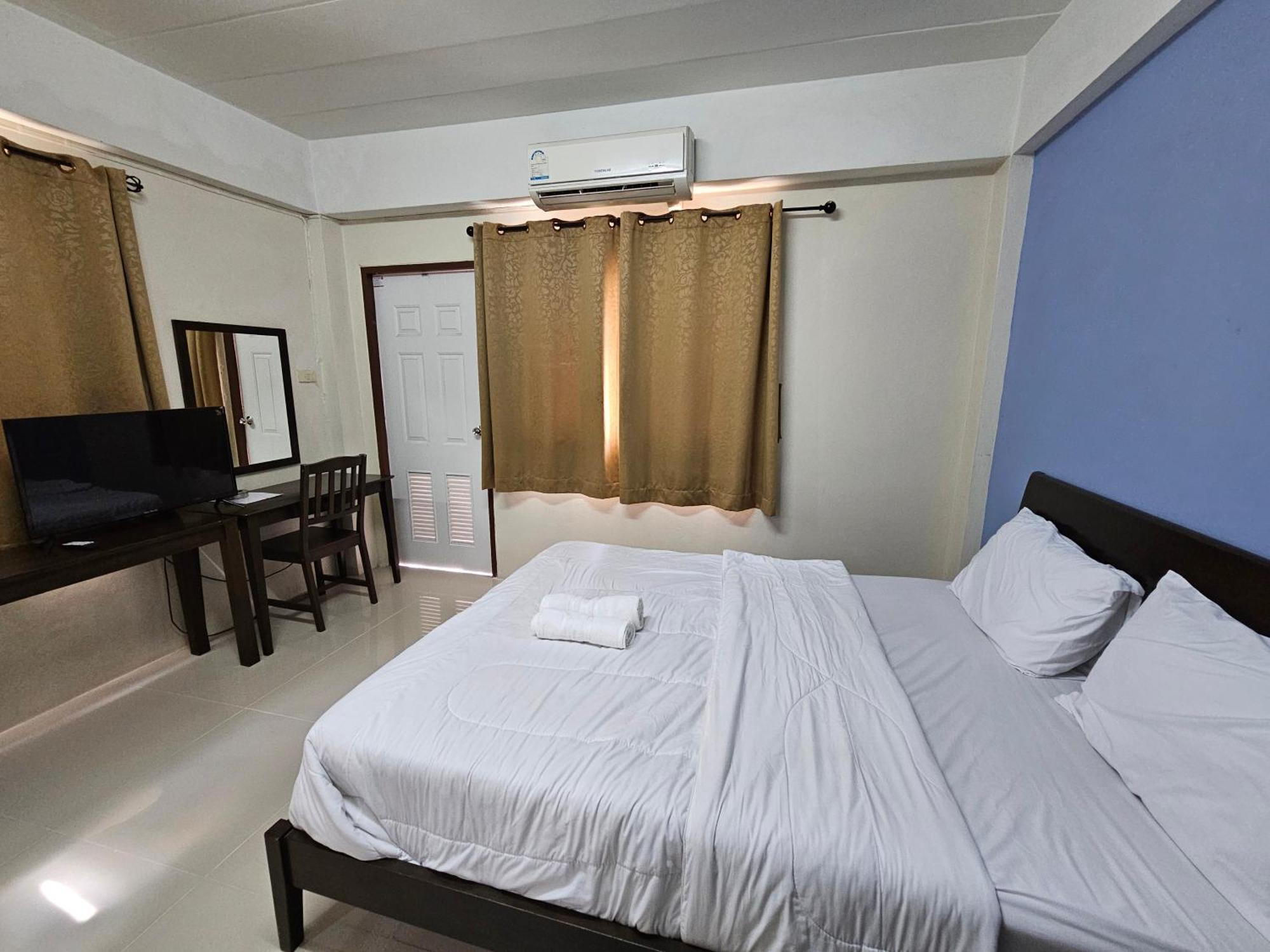 Si Fah At Bangsaen Hotel Ban Rong Khoei Exteriér fotografie