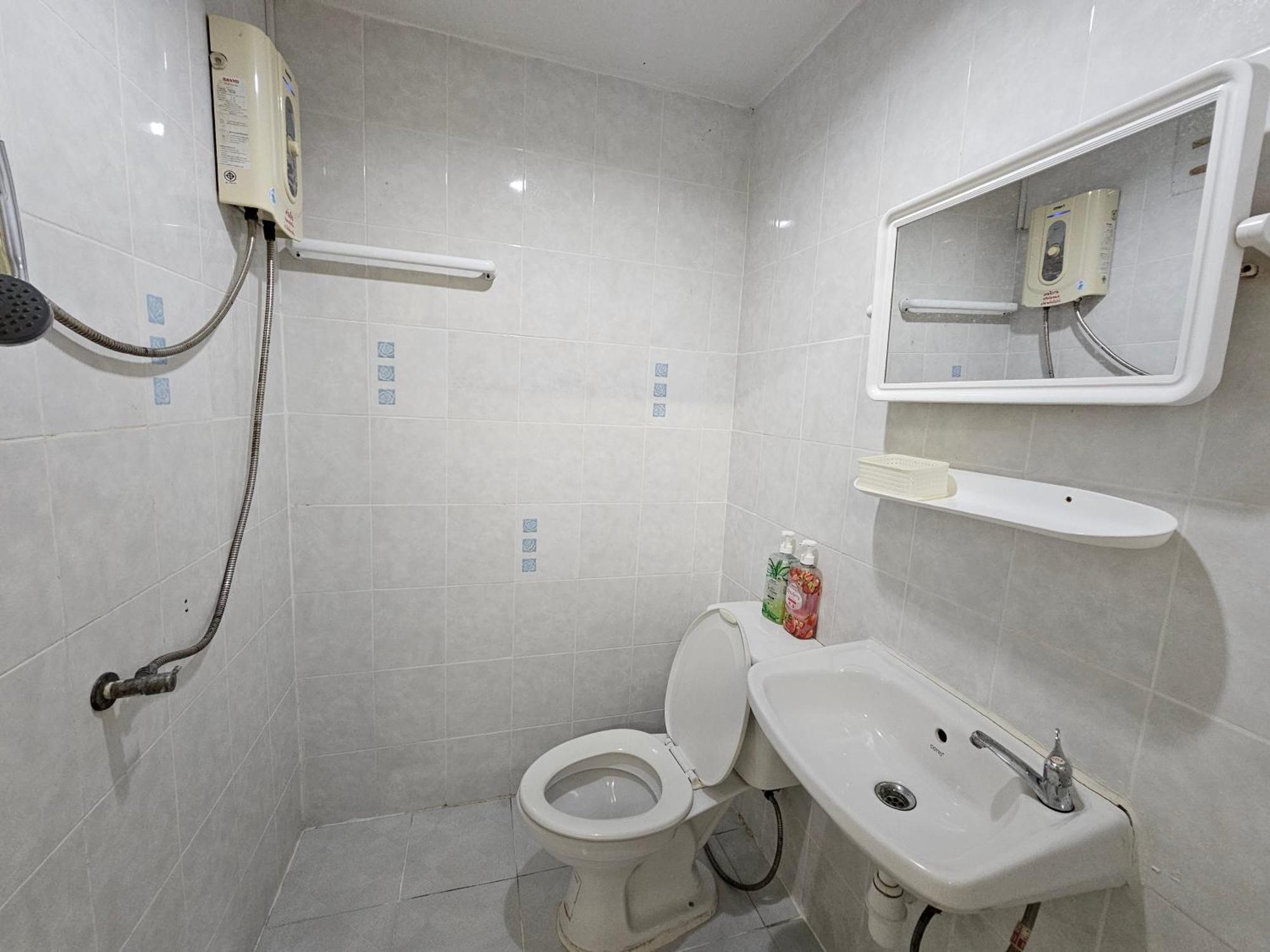 Si Fah At Bangsaen Hotel Ban Rong Khoei Exteriér fotografie