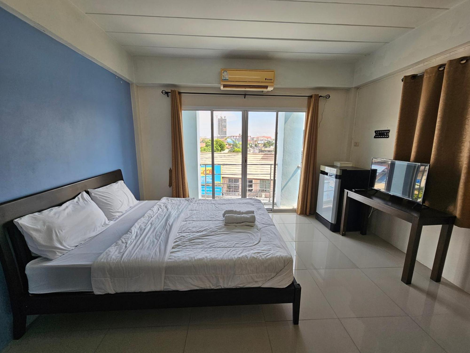 Si Fah At Bangsaen Hotel Ban Rong Khoei Exteriér fotografie
